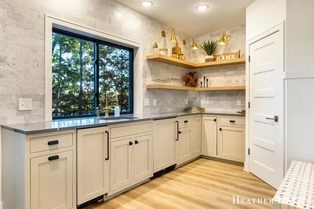 $2,350,000 | 16976 Lake Avenue, West Olive, MI 49460