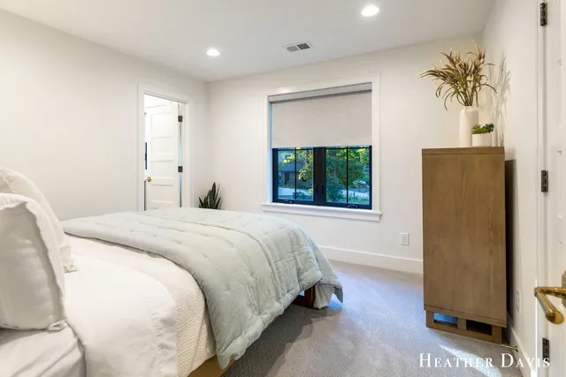 $2,350,000 | 16976 Lake Avenue, West Olive, MI 49460