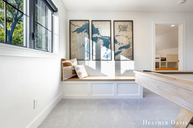 $2,350,000 | 16976 Lake Avenue, West Olive, MI 49460