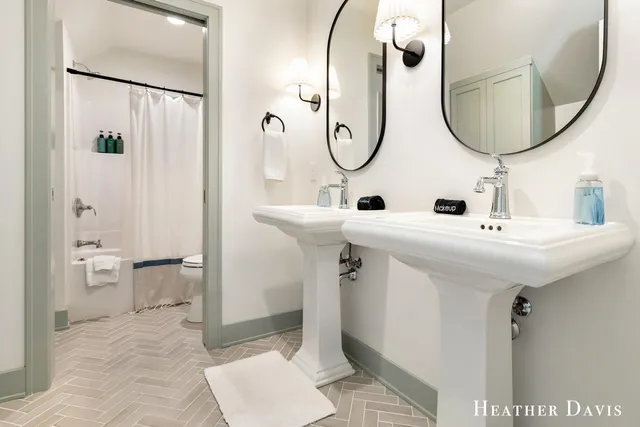 $2,350,000 | 16976 Lake Avenue, West Olive, MI 49460