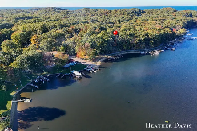 $2,350,000 | 16976 Lake Avenue, West Olive, MI 49460