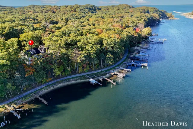 $2,350,000 | 16976 Lake Avenue, West Olive, MI 49460