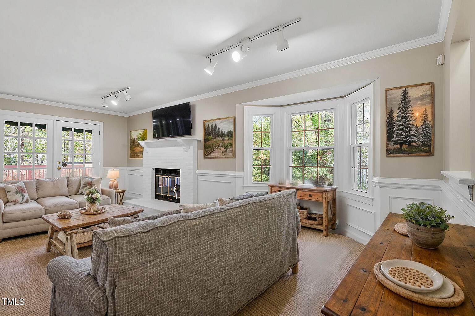 Virtual Staging AI - 7311-Wilderness-Roa