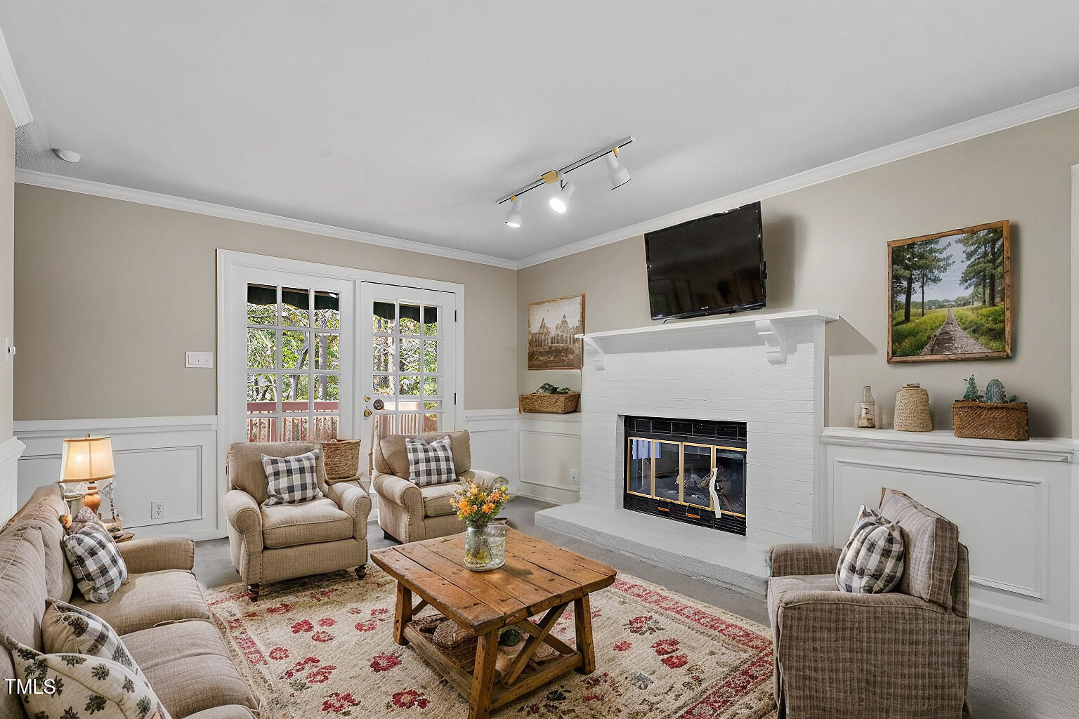 Virtual Staging AI - 7311-Wilderness-Roa
