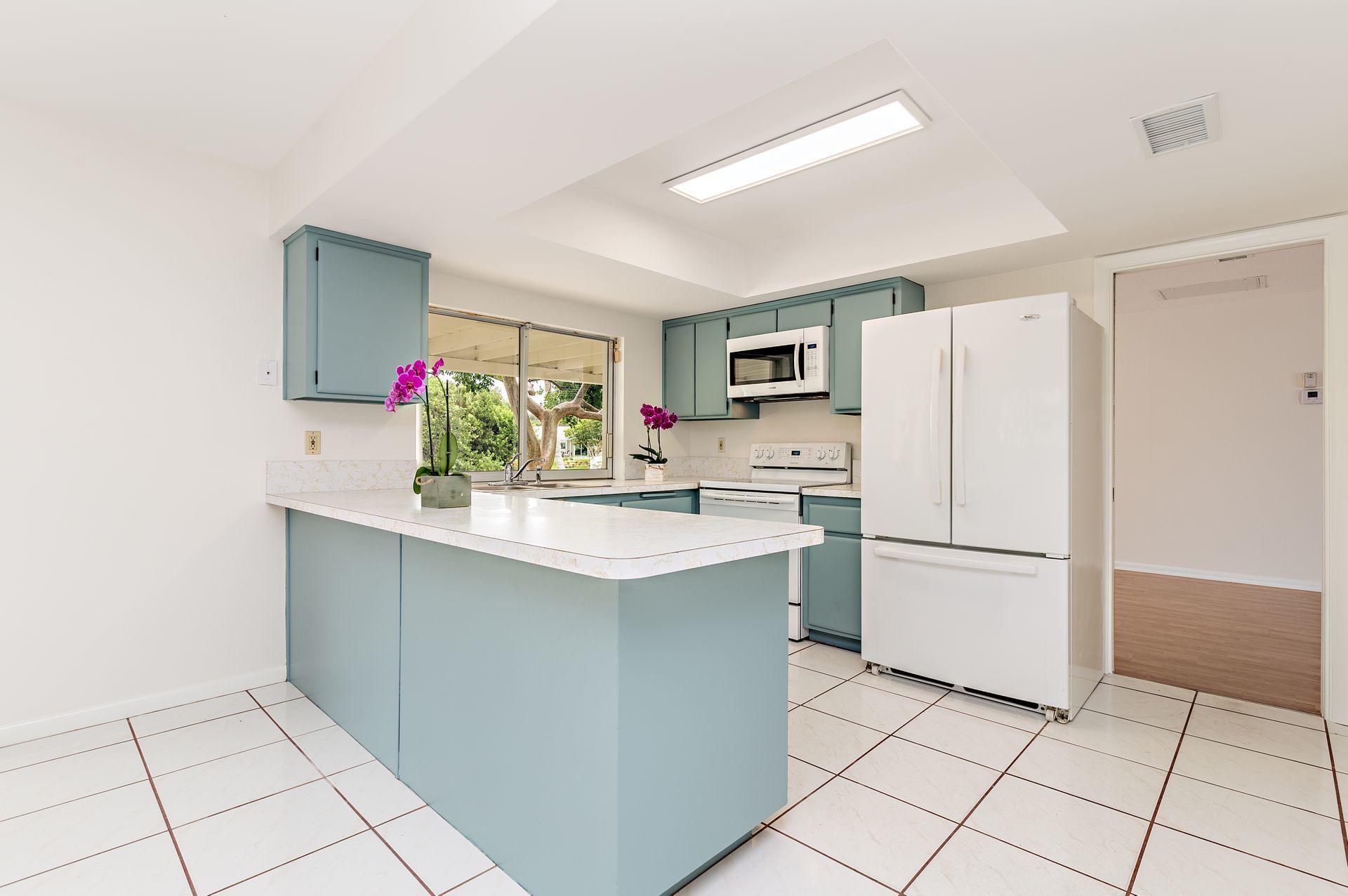 1894 Tudor Road Juno Beach, FL 33408 - Photo 8 of 20 14