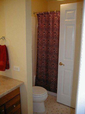 2419 Riverside, Unit 212 Trenton, MI 48183 - Photo 5 of 7 354194-4.JPG