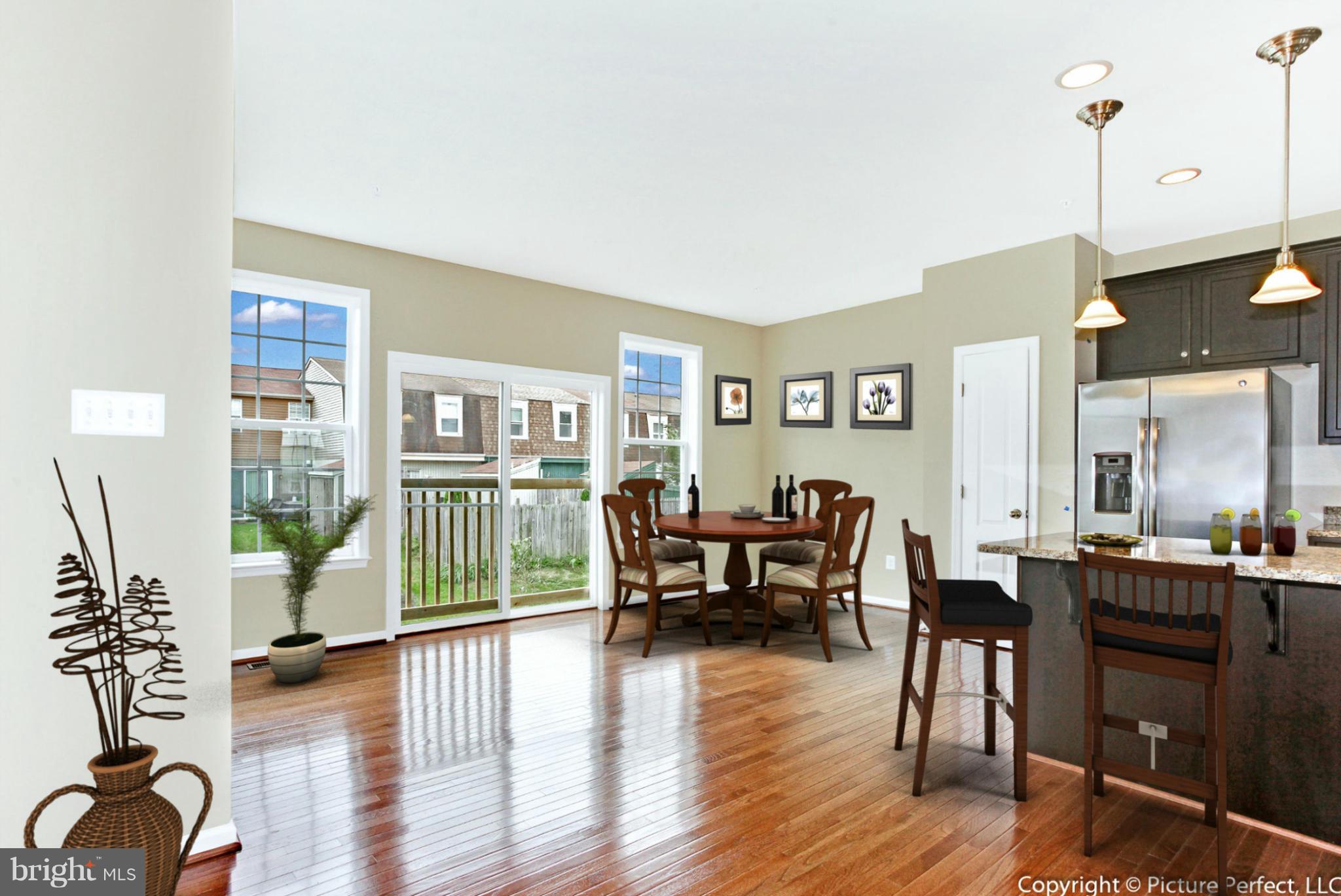 19541 Wootton Avenue Poolesville, MD 20837 - Photo 6 of 27 Dining Room