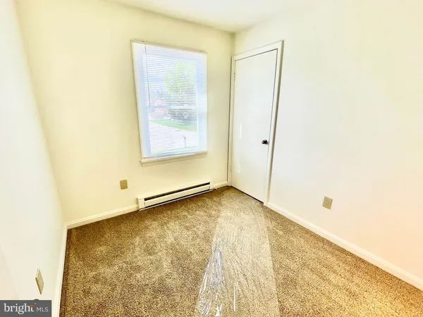 $179,900 | 25 Camelot Court, Stewartstown, PA 17363