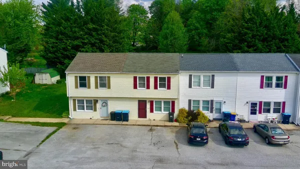 $179,900 | 25 Camelot Court, Stewartstown, PA 17363