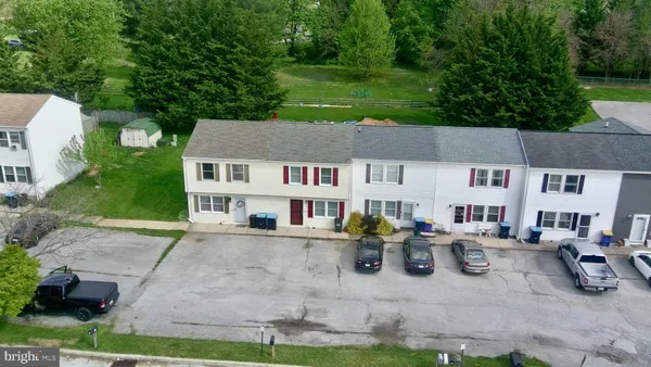 $179,900 | 25 Camelot Court, Stewartstown, PA 17363