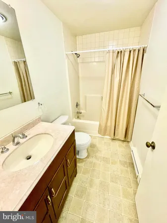 $179,900 | 25 Camelot Court, Stewartstown, PA 17363