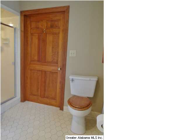 1079 Crest Road Leeds, AL 35094 - Photo 25 of 32