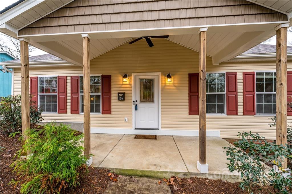 108 Maple Street Clover, SC 29710 - Photo 2 of 28 Gallery Image 2