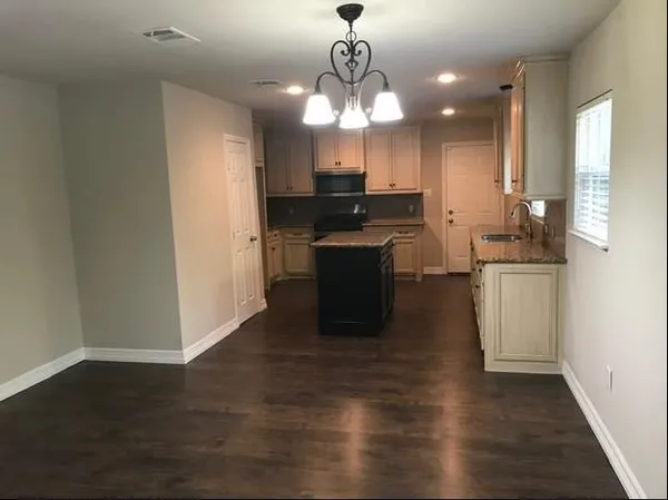 $2,200 | 5939 Marwood Drive, Houston, TX 77396