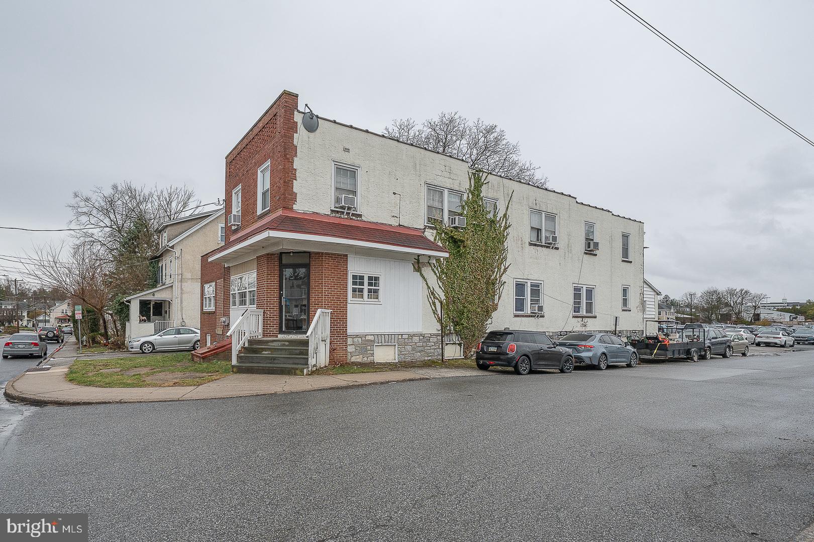 30 Grove Avenue Devon, PA 19333 - Photo 3 of 44 Spacious rooms