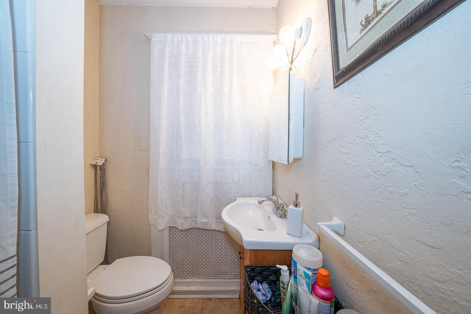 30 Grove Avenue Devon, PA 19333 - Photo 8 of 44 First Floor Bathroom