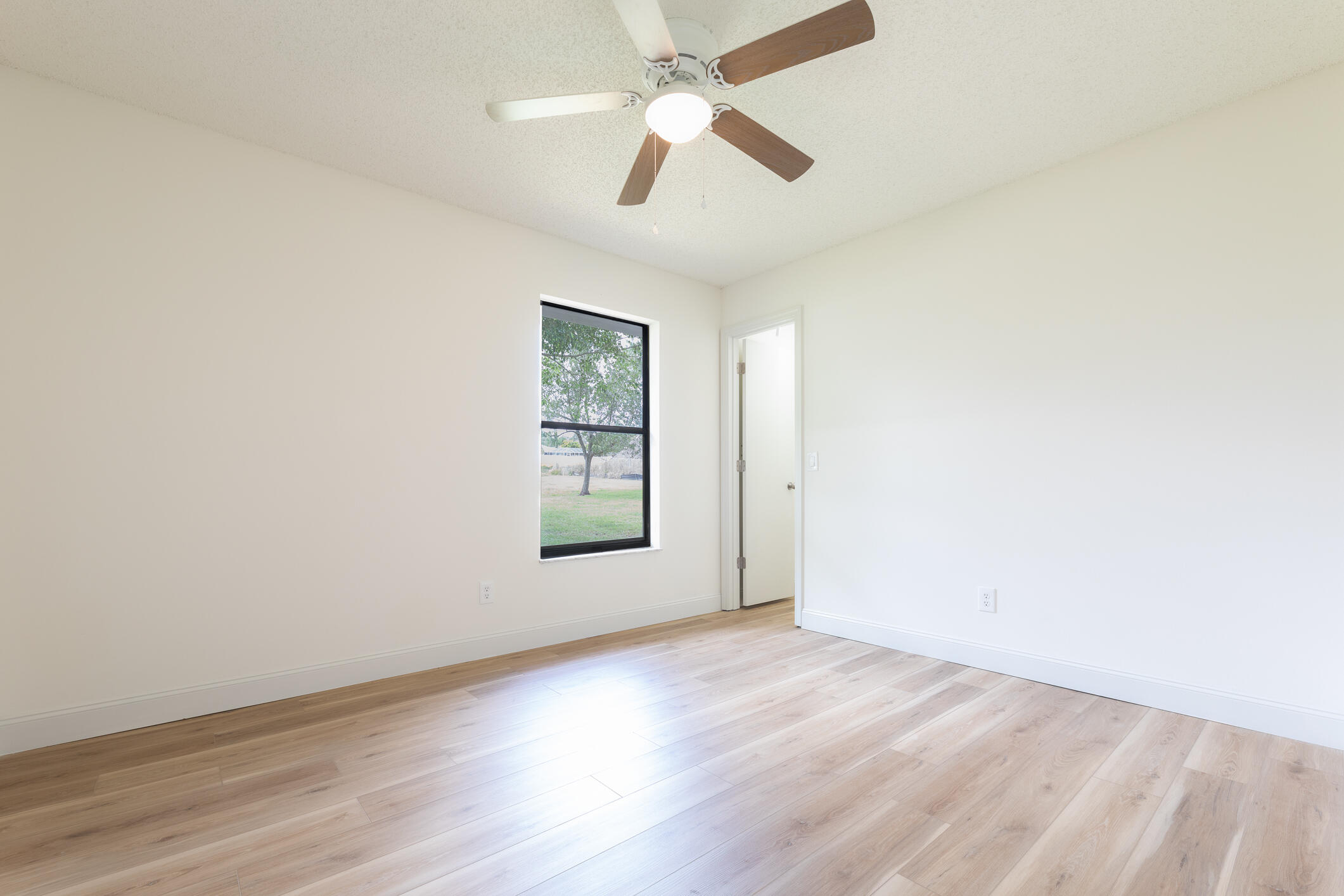 4328 Southwest Jarmer Road Port St. Lucie, FL 34953 - Photo 15 of 26 24-03-04 RE_4328_SW_JARMER_RD-15