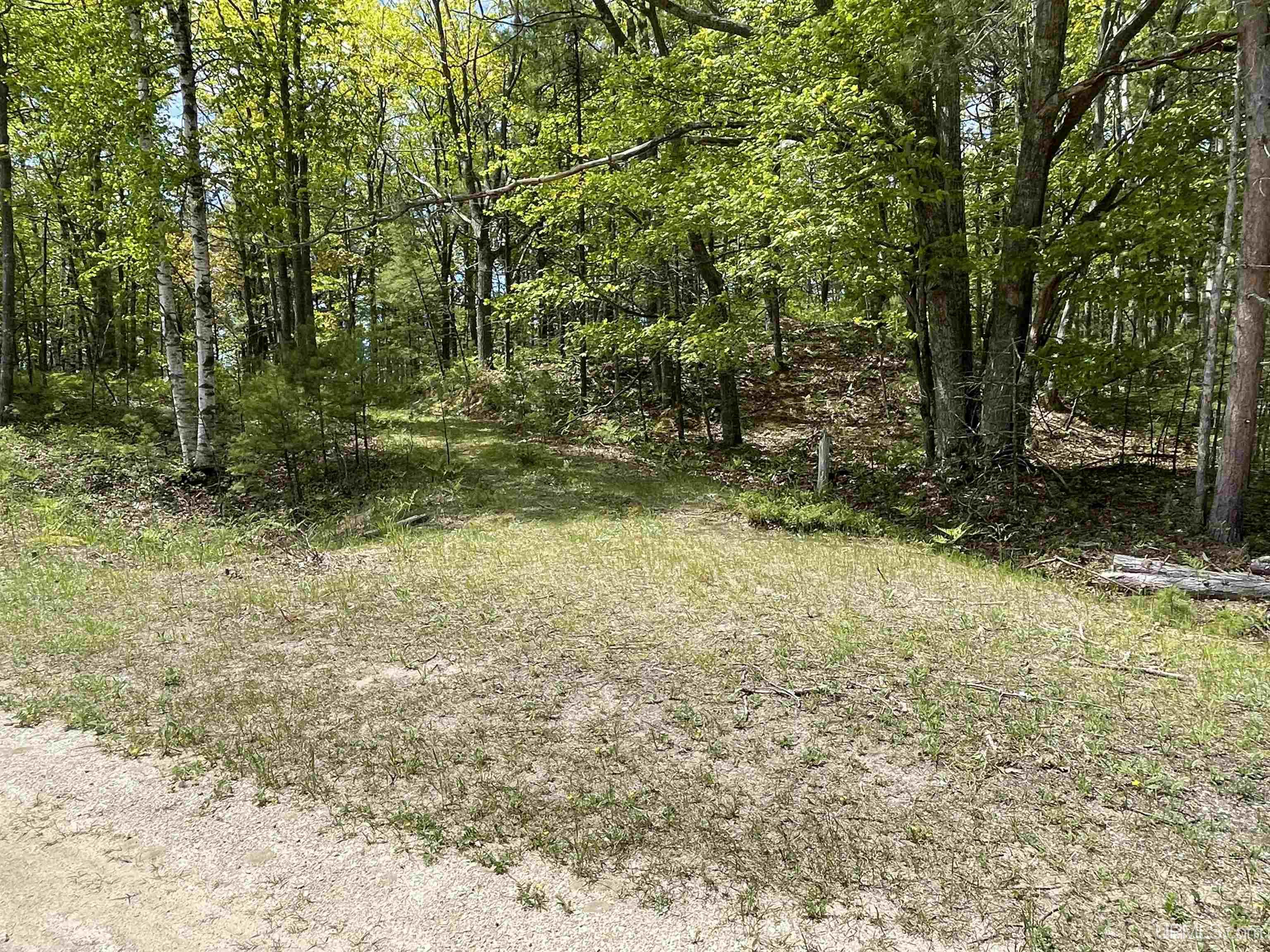 402 Top O' Lake Road Gulliver, MI 49840 - Photo 28 of 33