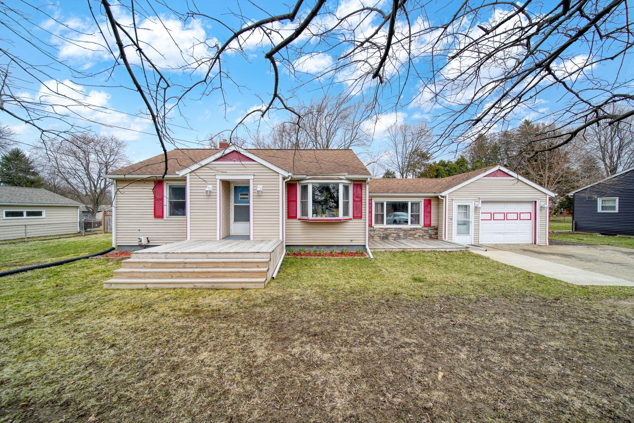 1314 West Parnall Road Jackson, MI 49202 - Photo 1 of 39 4