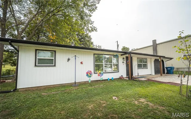 $187,000 | 615 West 4th Street, Dixon, MO 65459