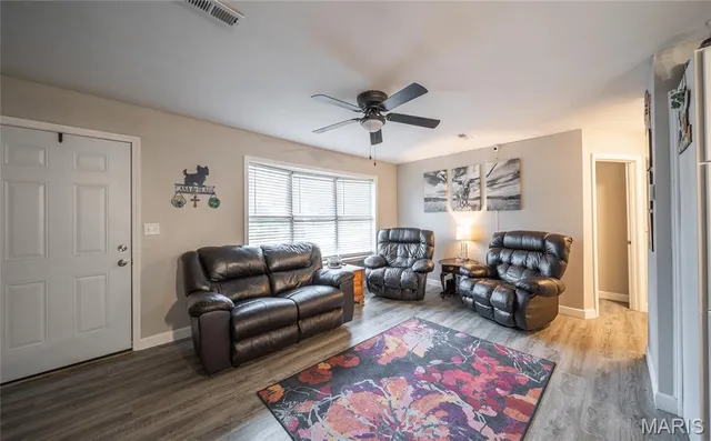 $187,000 | 615 West 4th Street, Dixon, MO 65459