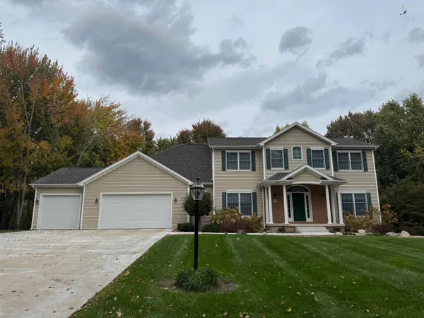 $510,000 | 2454 South Paxton Drive, Warsaw, IN 46580