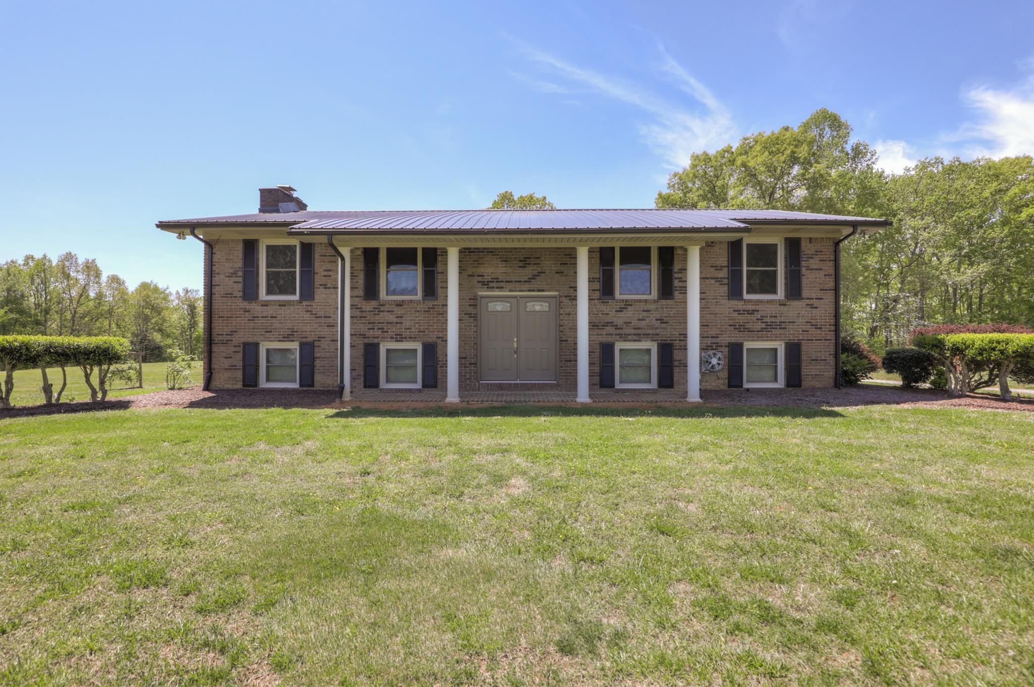 313 Rolling Acres Road Smithville, TN 37166 - Photo 2 of 30 Gallery Image 2