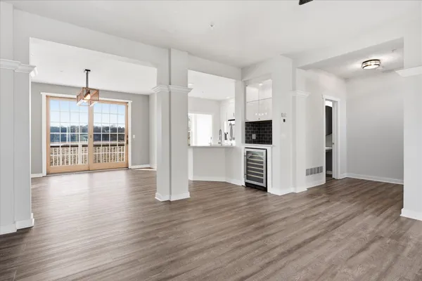 $3,700 | 972 Fairfield Court, Minnetonka, MN 55305