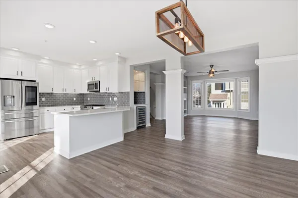 $3,700 | 972 Fairfield Court, Minnetonka, MN 55305