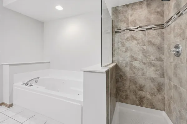 $3,700 | 972 Fairfield Court, Minnetonka, MN 55305