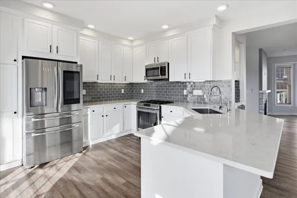 $3,700 | 972 Fairfield Court, Minnetonka, MN 55305