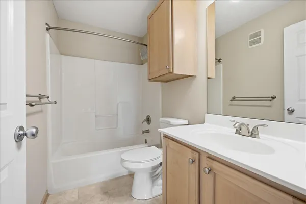 $3,700 | 972 Fairfield Court, Minnetonka, MN 55305