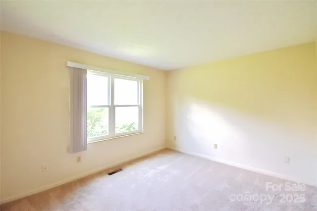 $219,000 | 35 Capri Lane, Unit 11C, Hendersonville, NC 28791