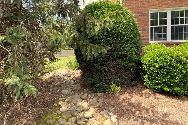 $219,000 | 35 Capri Lane, Unit 11C, Hendersonville, NC 28791