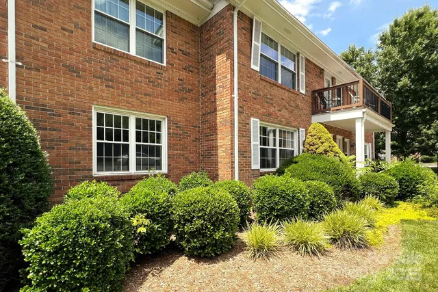 $219,000 | 35 Capri Lane, Unit 11C, Hendersonville, NC 28791