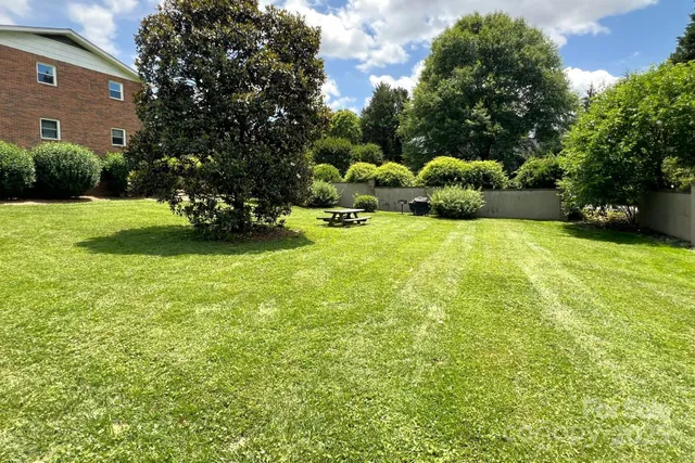 $219,000 | 35 Capri Lane, Unit 11C, Hendersonville, NC 28791