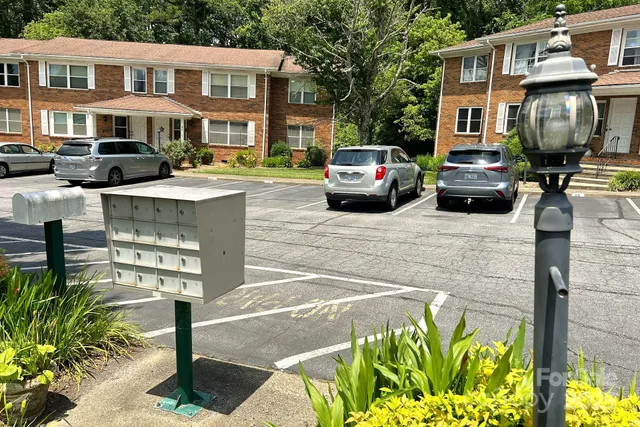 $219,000 | 35 Capri Lane, Unit 11C, Hendersonville, NC 28791