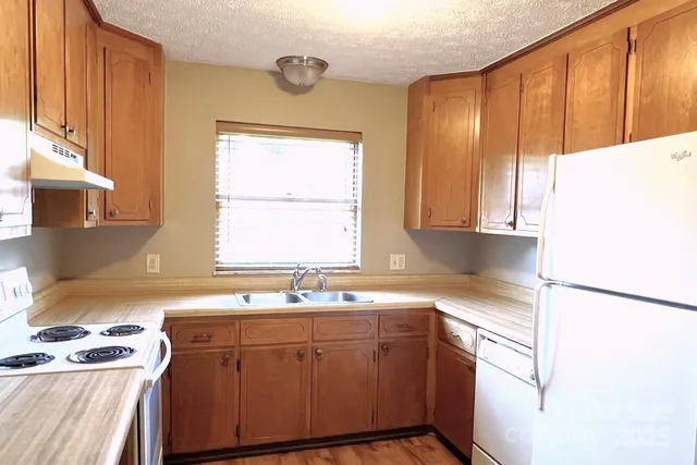 $219,000 | 35 Capri Lane, Unit 11C, Hendersonville, NC 28791