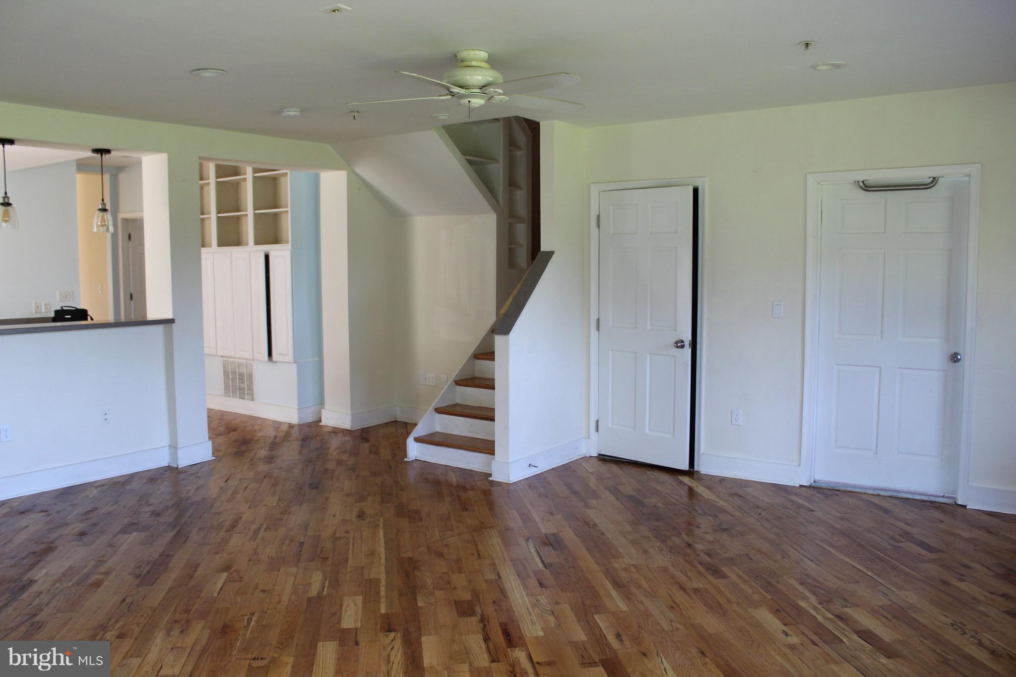 10302 Brandywine Road Clinton, MD 20735 - Photo 5 of 30 Family Room
