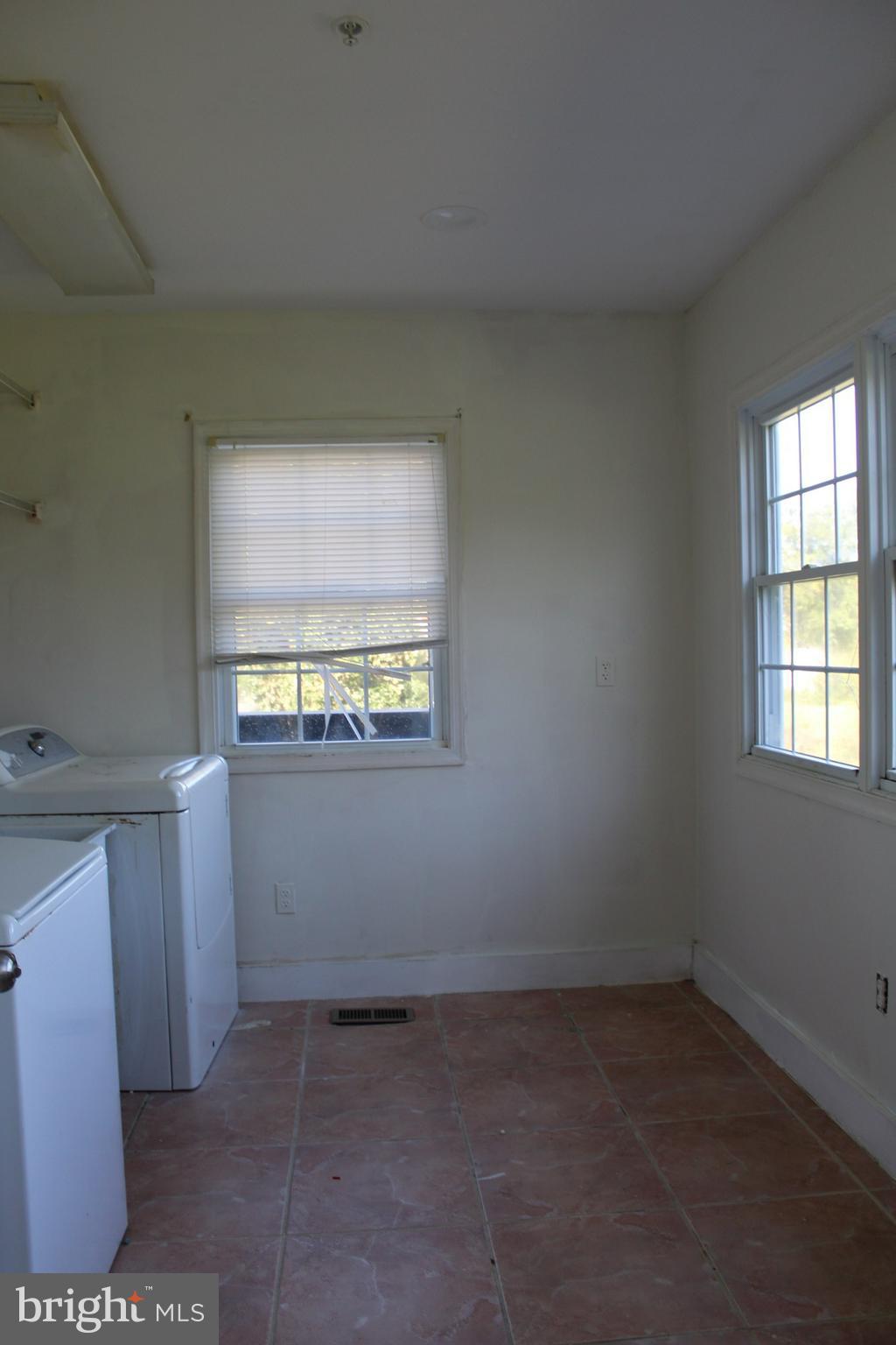 10302 Brandywine Road Clinton, MD 20735 - Photo 7 of 30 Interior (General)