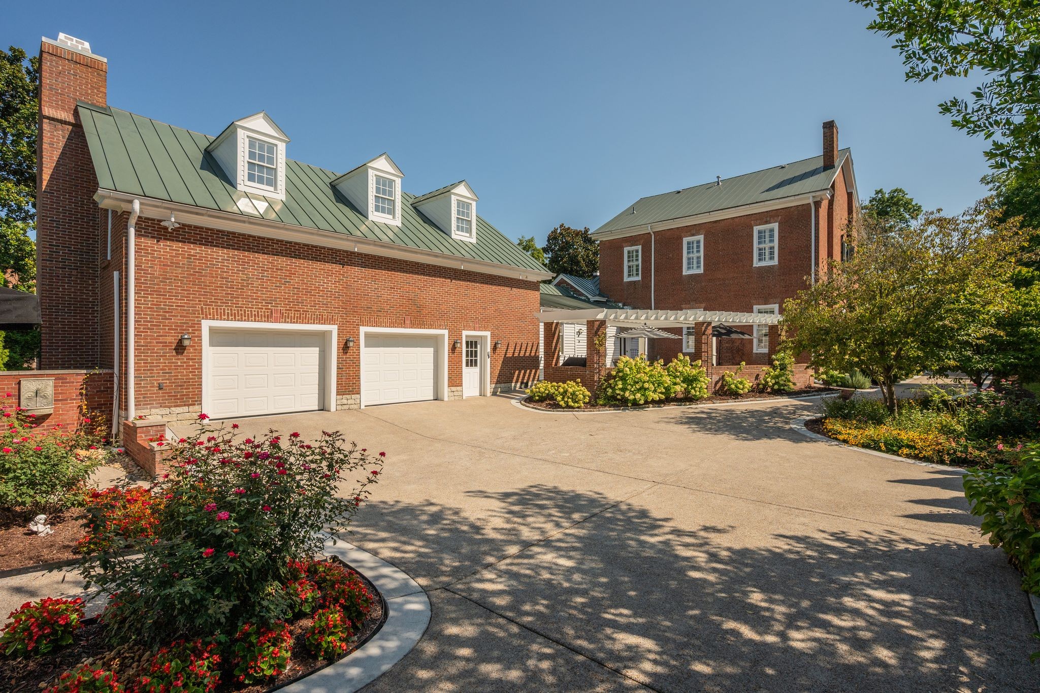 224 3rd Avenue South Franklin, TN 37064 - Photo 12 of 92