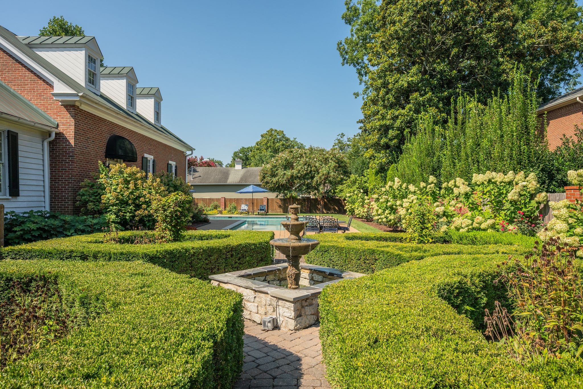 224 3rd Avenue South Franklin, TN 37064 - Photo 8 of 92