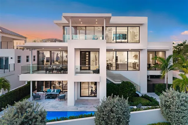 $10,200,000 | 1813 North Fort Lauderdale Beach Boulevard, Fort Lauderdale, FL 33305