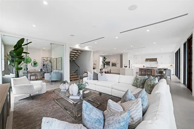 $10,200,000 | 1813 North Fort Lauderdale Beach Boulevard, Fort Lauderdale, FL 33305