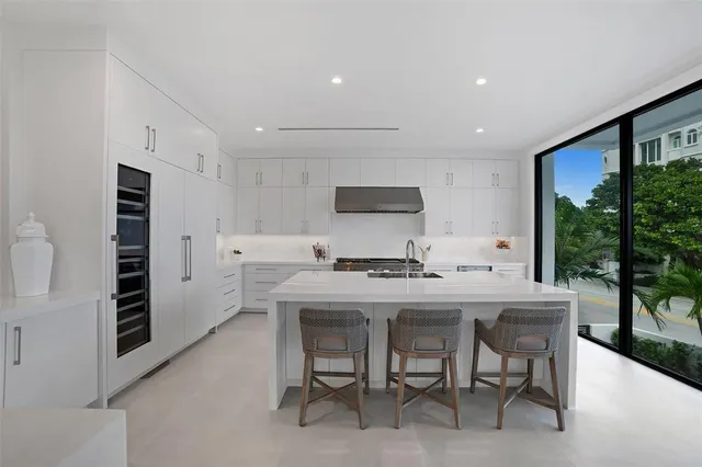 $10,200,000 | 1813 North Fort Lauderdale Beach Boulevard, Fort Lauderdale, FL 33305