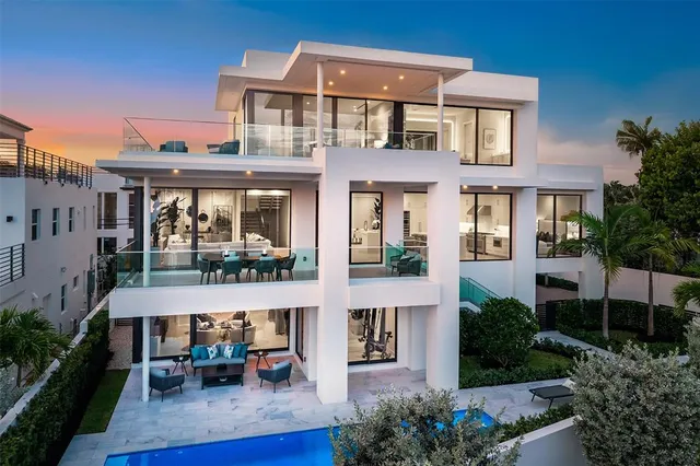 $10,200,000 | 1813 North Fort Lauderdale Beach Boulevard, Fort Lauderdale, FL 33305