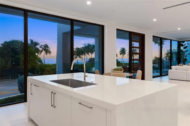 $10,200,000 | 1813 North Fort Lauderdale Beach Boulevard, Fort Lauderdale, FL 33305