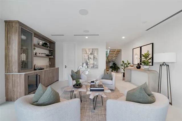 $10,200,000 | 1813 North Fort Lauderdale Beach Boulevard, Fort Lauderdale, FL 33305