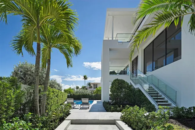 $10,200,000 | 1813 North Fort Lauderdale Beach Boulevard, Fort Lauderdale, FL 33305