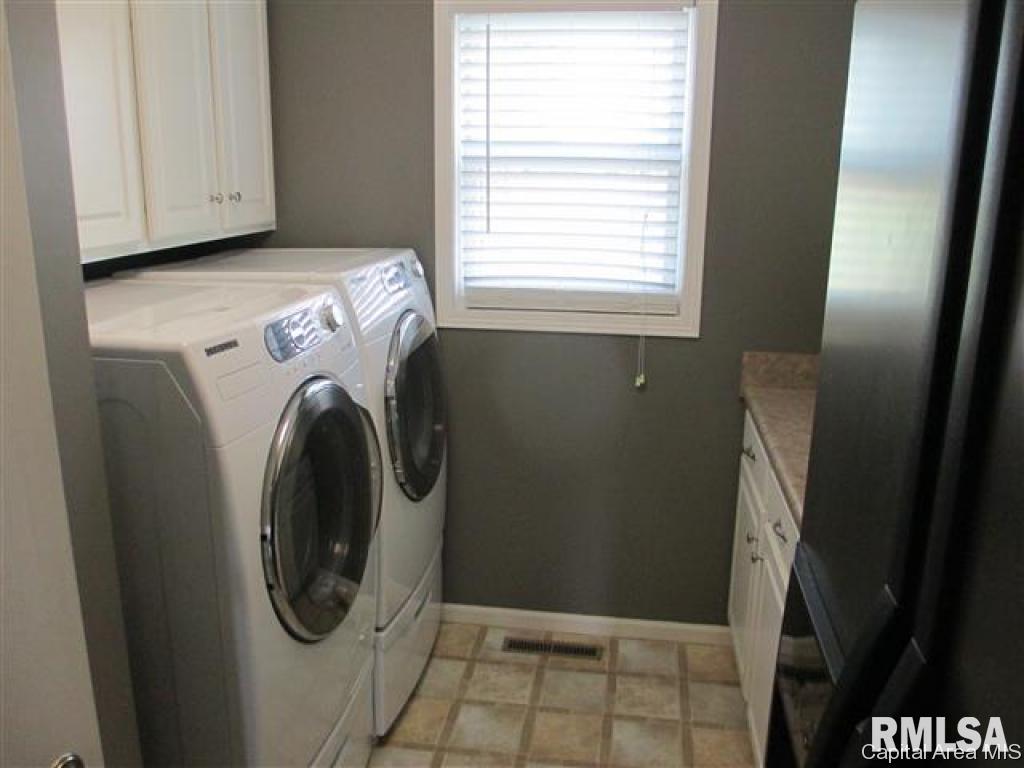 882 Water Tower Road Jacksonville, IL 62650 - Photo 8 of 15